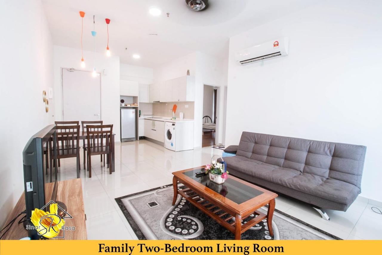 Sinar Rasa Homestay At I-Soho, I-City شاه علام المظهر الخارجي الصورة Family Two-Bedroom Living Room