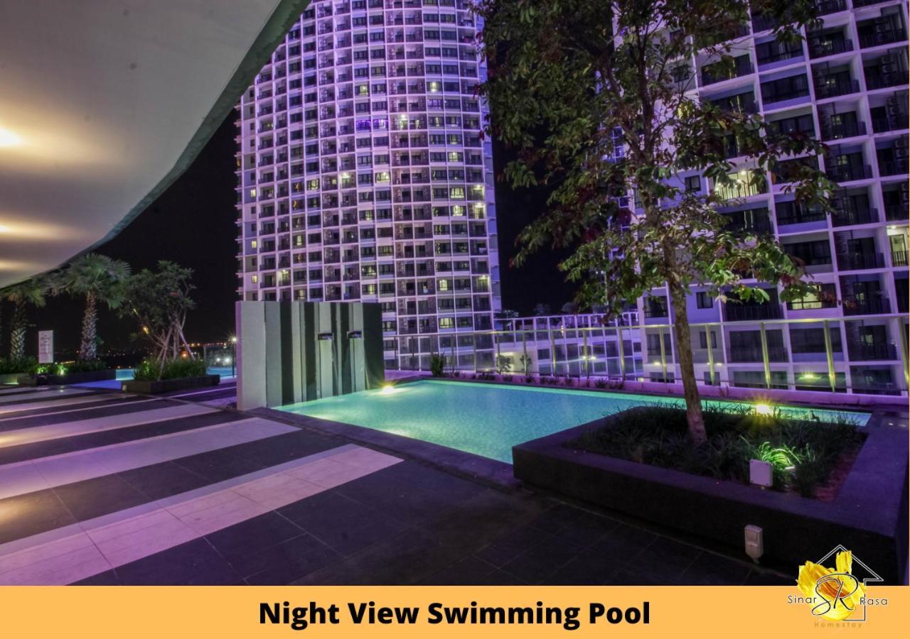 Sinar Rasa Homestay At I-Soho, I-City شاه علام المظهر الخارجي الصورة Swimming Pool